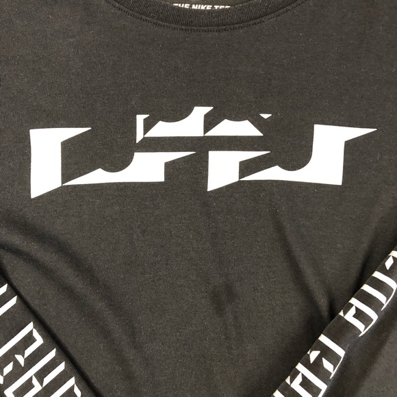 Boy's Nike Lebron James Shirt - Picture 3 of 8